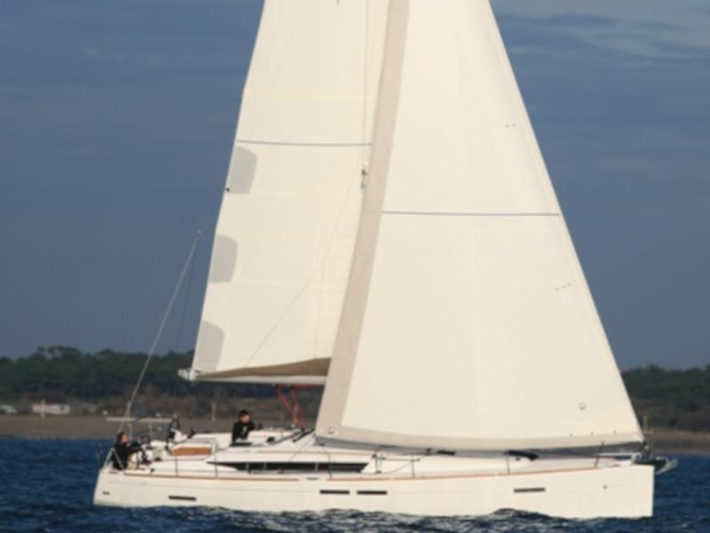 Book yachts online - sailboat - Sun Odyssey 439 - Bartolomeu - rent