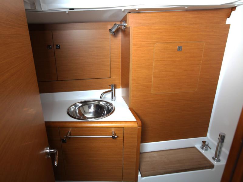 Book yachts online - sailboat - Sun Odyssey 439 - Bartolomeu - rent