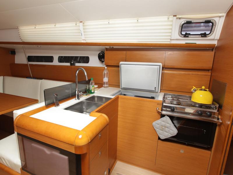 Book yachts online - sailboat - Sun Odyssey 439 - Vasco - rent
