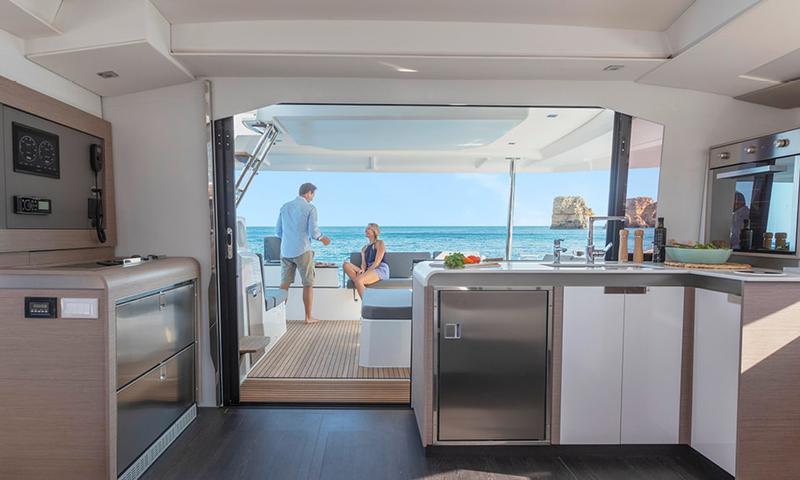 Book yachts online - catamaran - Elba 45 - Balu - rent