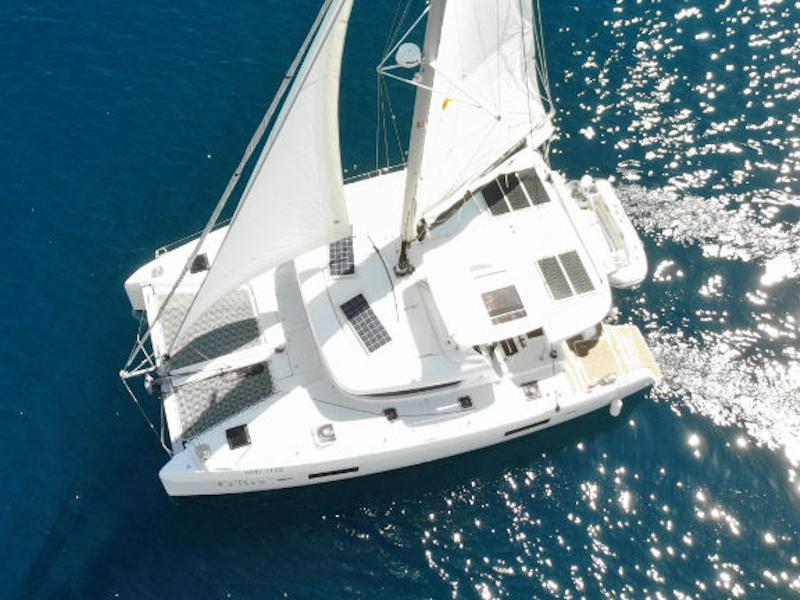 Book yachts online - catamaran - Lagoon 42 - 3 cab - Titus - rent