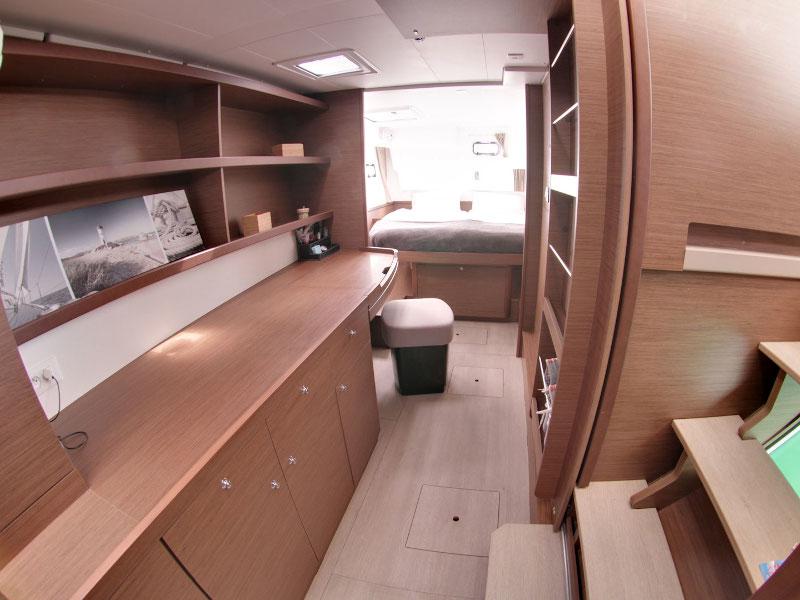 Book yachts online - catamaran - Lagoon 42 - 3 cab - Titus - rent