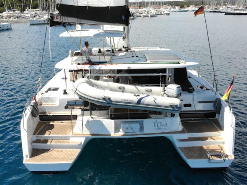 Book yachts online - catamaran - Lagoon 42 - 3 cab - Titus - rent