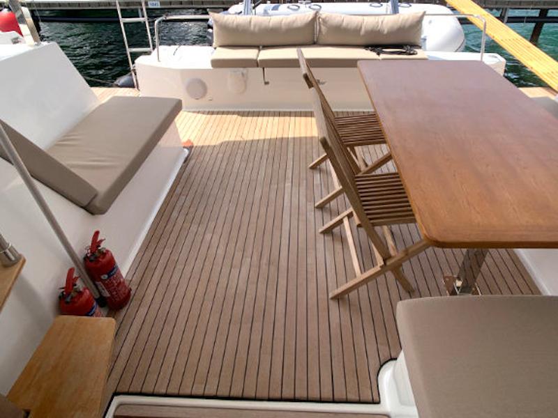 Book yachts online - catamaran - Lucia 40 - 3 cab - Idefix - rent