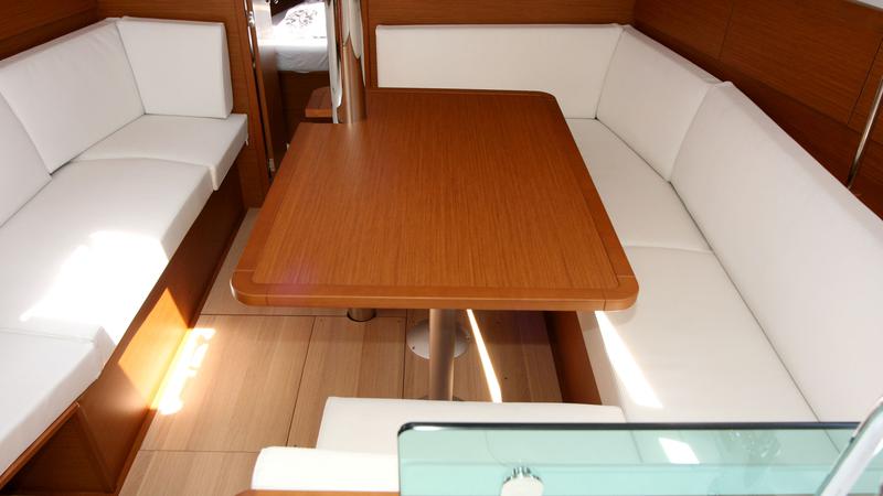 Book yachts online - sailboat - Sun Odyssey 389 - Tina - rent