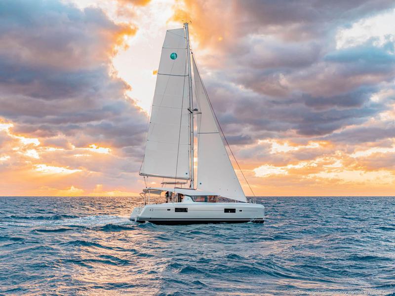 Book yachts online - catamaran - Lagoon 42.3 - Dream of Liberty - rent