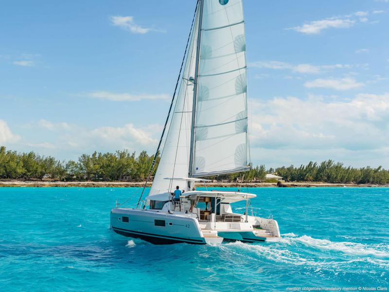 Book yachts online - catamaran - Lagoon 42.3 - Dream of Liberty - rent