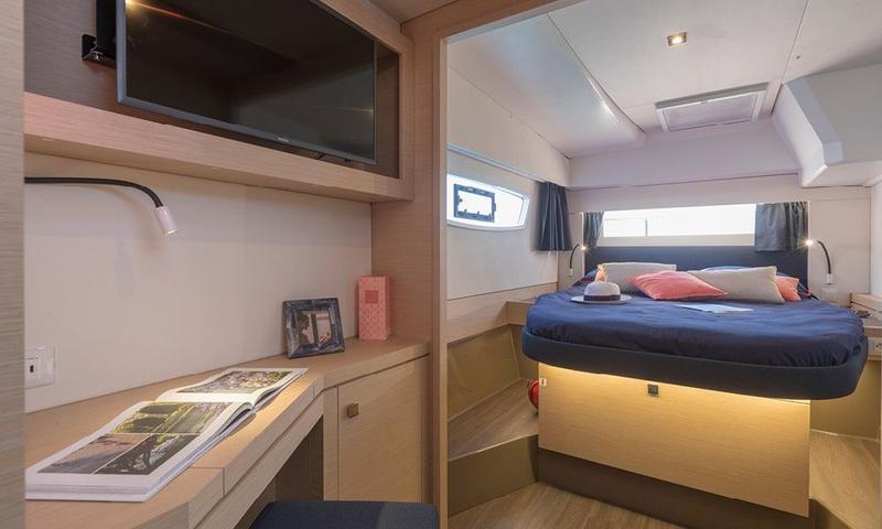 Book yachts online - catamaran - Astréa 42.3 - Calypso - rent