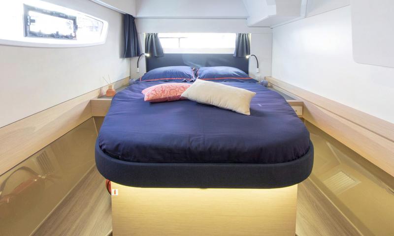 Book yachts online - catamaran - Astréa 42.3 - Calypso - rent