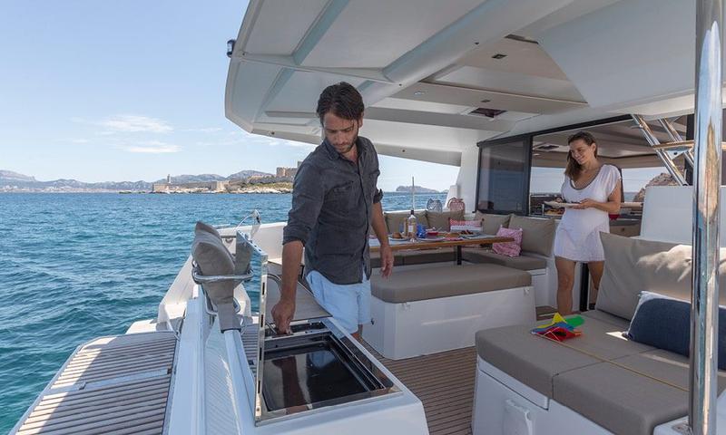 Book yachts online - catamaran - Astréa 42.3 - Calypso - rent
