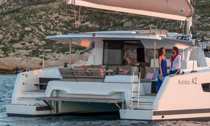 Book yachts online - catamaran - Astréa 42.3 - Calypso - rent