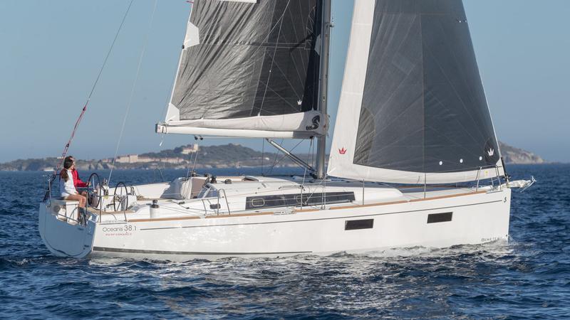 Book yachts online - sailboat - Oceanis 38.1 - Lukas - rent