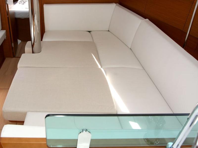 Book yachts online - sailboat - Sun Odyssey 389 - Amadeus - rent