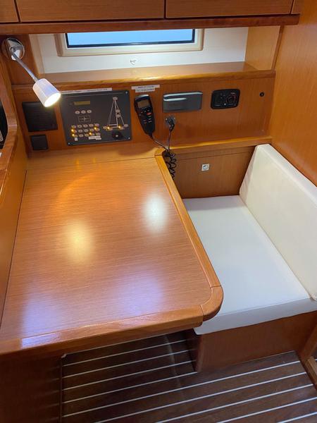 Book yachts online - sailboat - Bavaria Cruiser 41 - Raven - rent