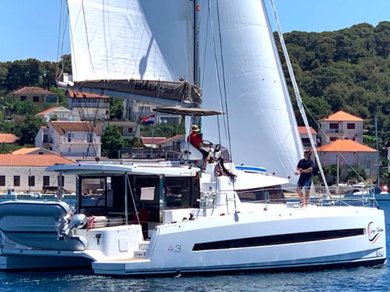 Book yachts online - catamaran - Bali 4.3 - Carpe Ventum - rent