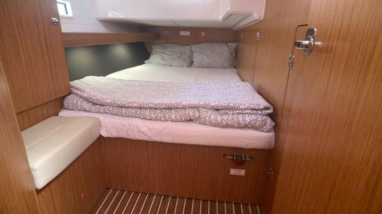 Book yachts online - sailboat - Bavaria Cruiser 46 - Blizzard - rent