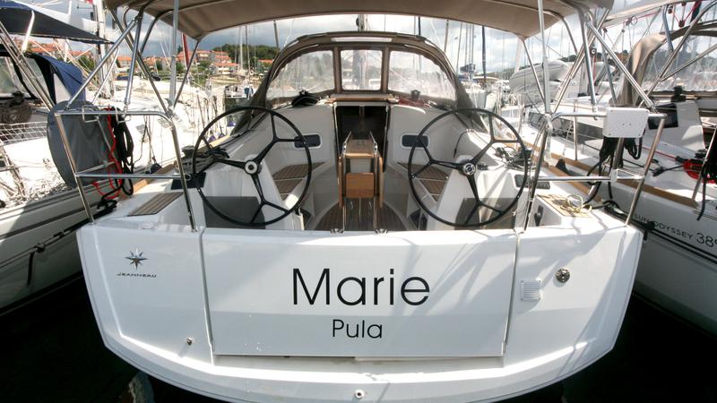 Book yachts online - sailboat - Sun Odyssey 349 - 2 Cab - Marie - rent