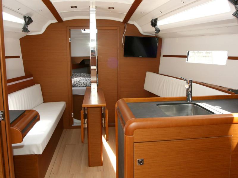 Book yachts online - sailboat - Sun Odyssey 349 - 2 Cab - Marie - rent