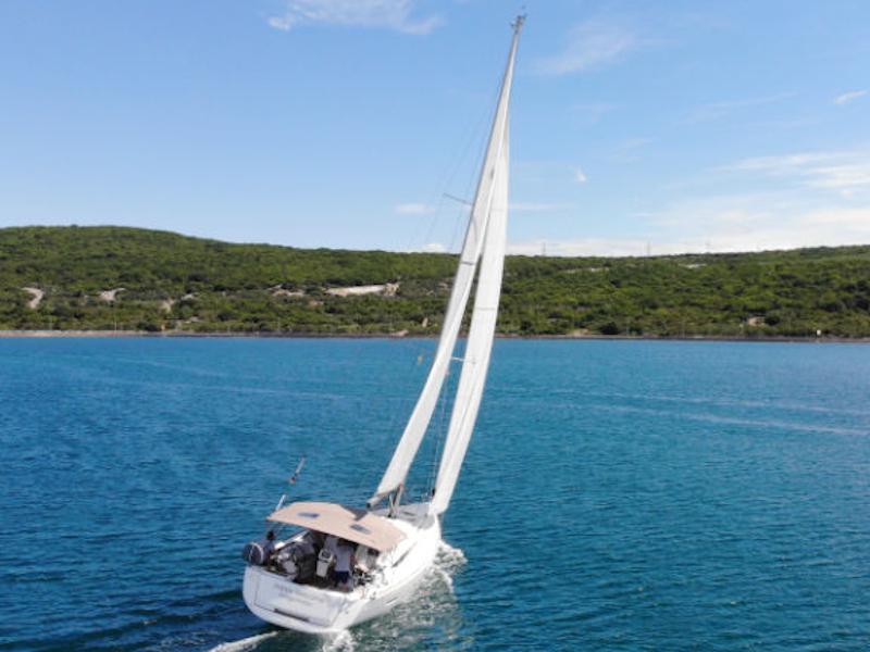 Book yachts online - sailboat - Sun Odyssey 419 - Happy Welcome - rent