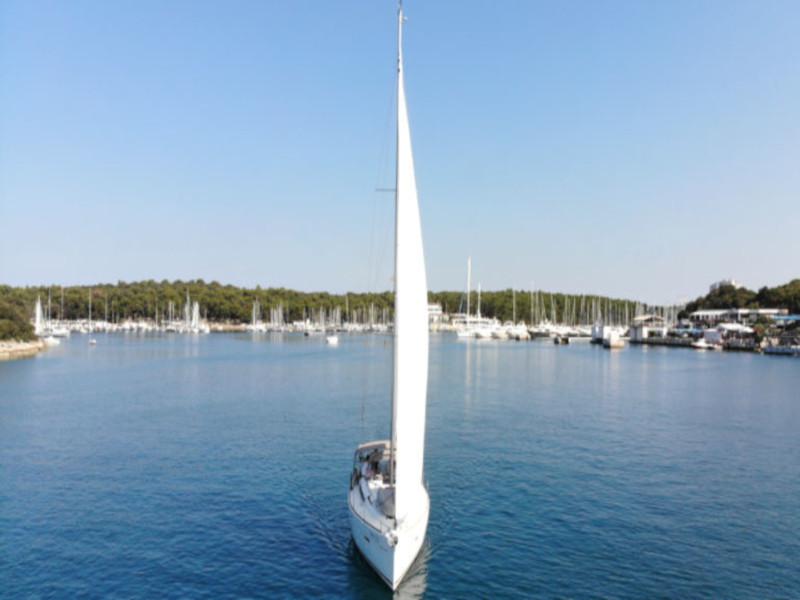 Book yachts online - sailboat - Sun Odyssey 419 - Mira - rent
