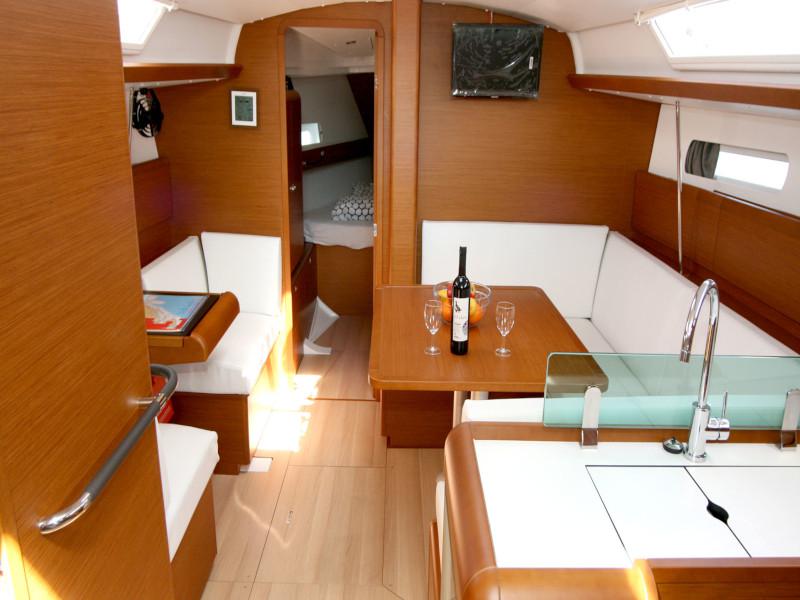 Book yachts online - sailboat - Sun Odyssey 419 - Mira - rent