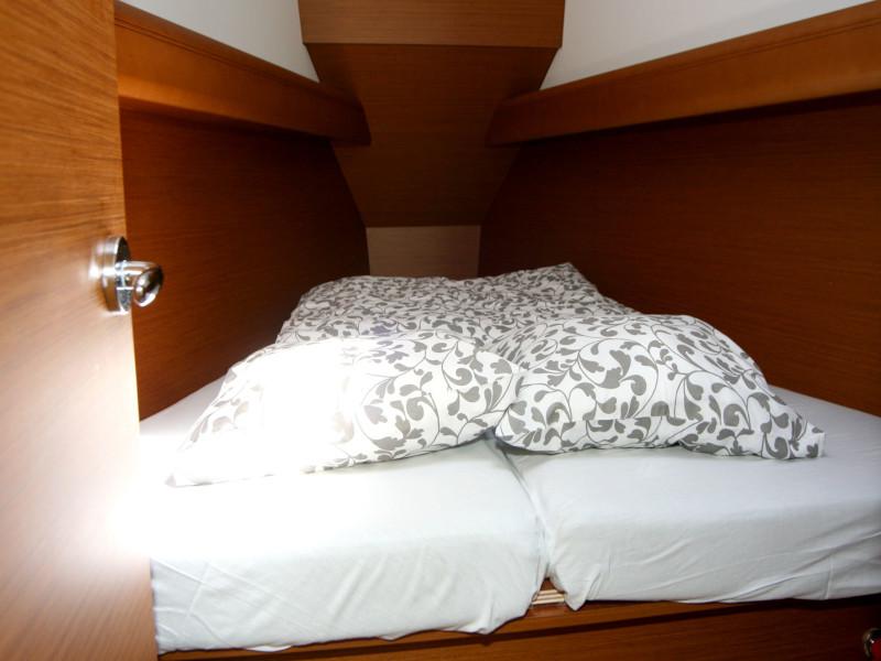 Book yachts online - sailboat - Sun Odyssey 389 - Sissi - rent