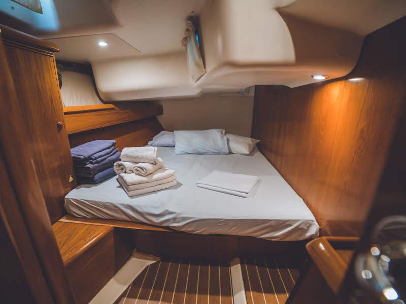 Book yachts online - sailboat - Sun Odyssey 49 - ANAX - rent