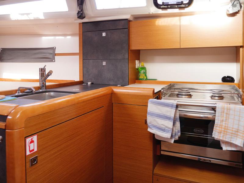 Book yachts online - sailboat - Sun Odyssey 349 - SIBERIA - rent