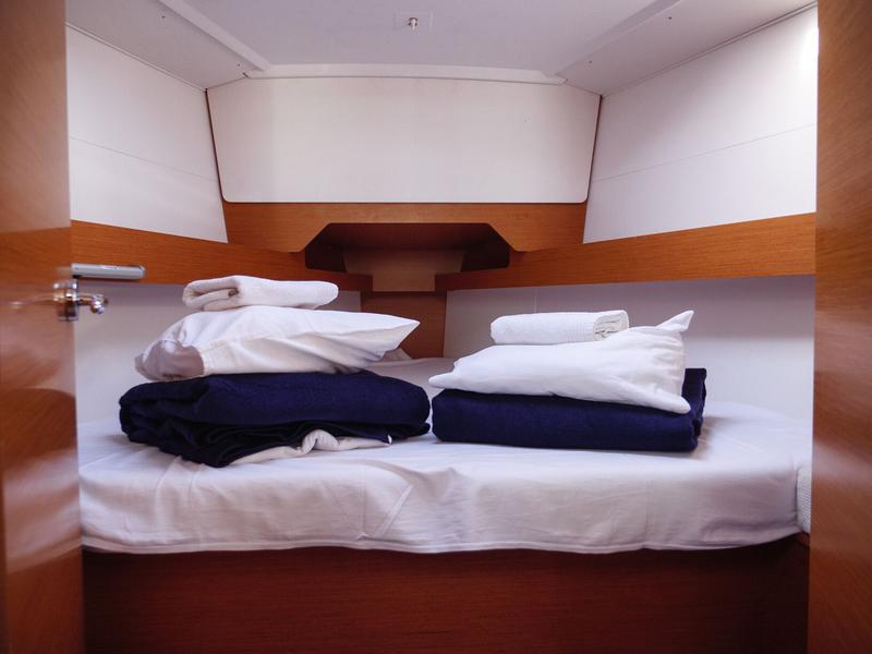 Book yachts online - sailboat - Sun Odyssey 349 - SIBERIA - rent