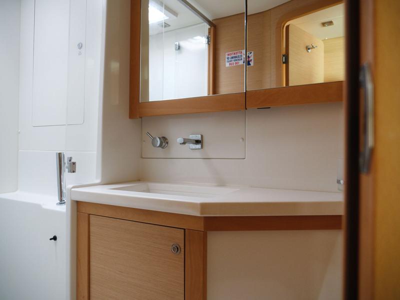 Book yachts online - catamaran - Lagoon 450 - MADAGASCAR - rent