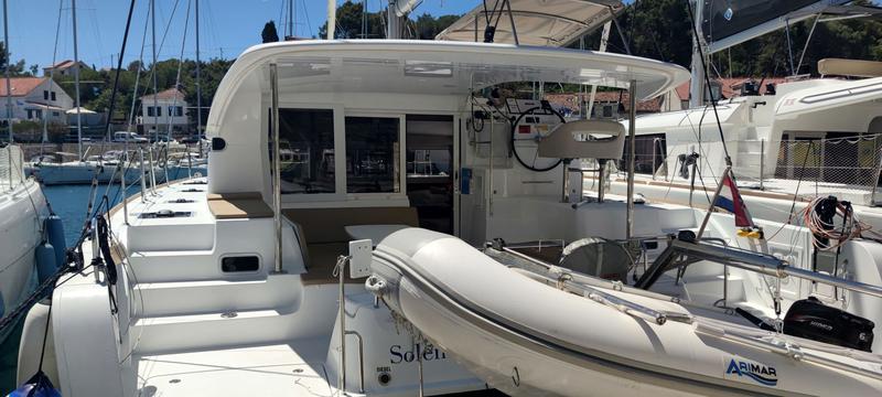 Book yachts online - catamaran - Lagoon 40 - Solentia - rent