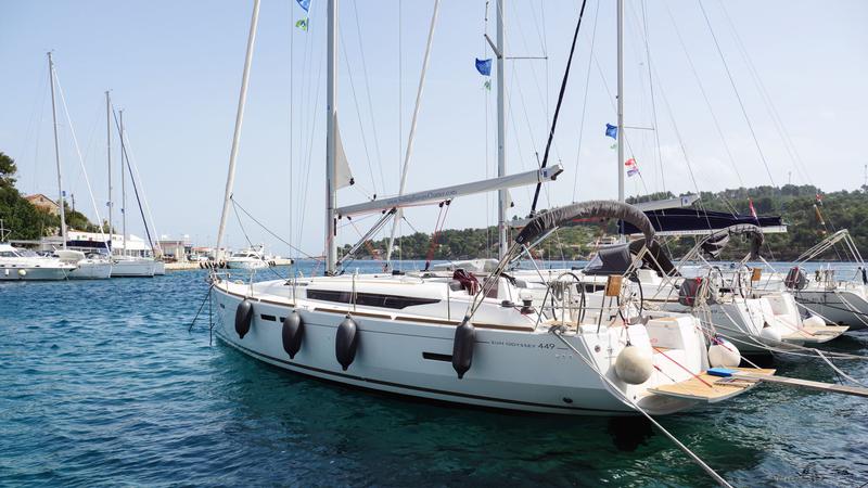 Book yachts online - sailboat - Sun Odyssey 449 - TORTUGA - rent