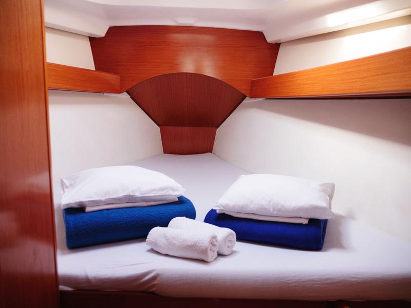 Book yachts online - sailboat - Sun Odyssey 449 - TORTUGA - rent