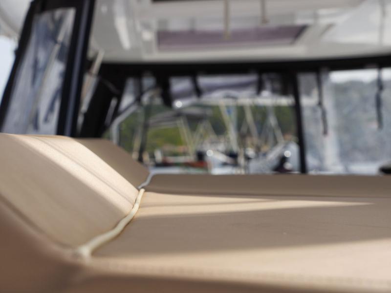 Book yachts online - catamaran - Lagoon 42 - GALAPAGOS - rent