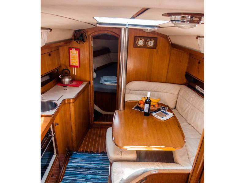Book yachts online - sailboat - Sun Odyssey 33 - Sophia - rent