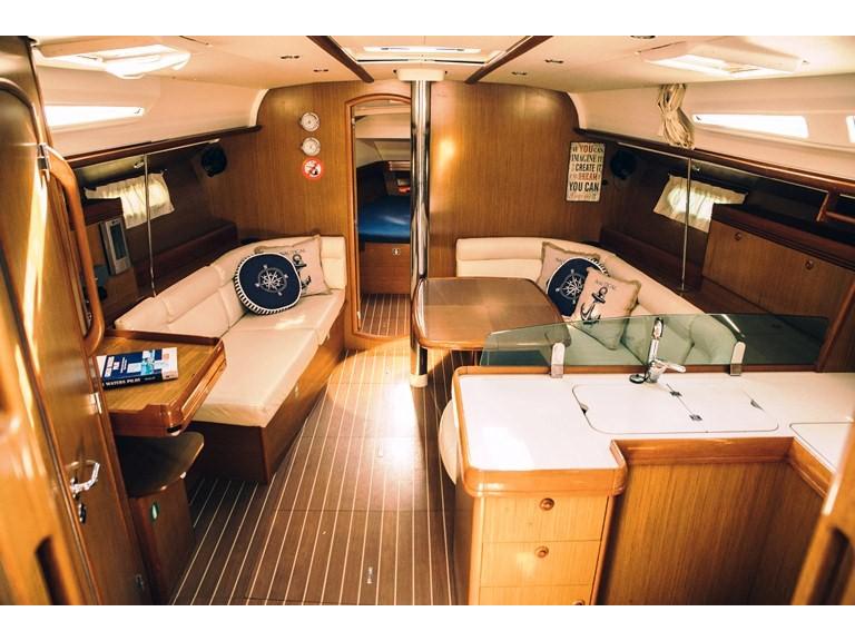 Book yachts online - sailboat - Sun Odyssey 42 i - Mila - rent