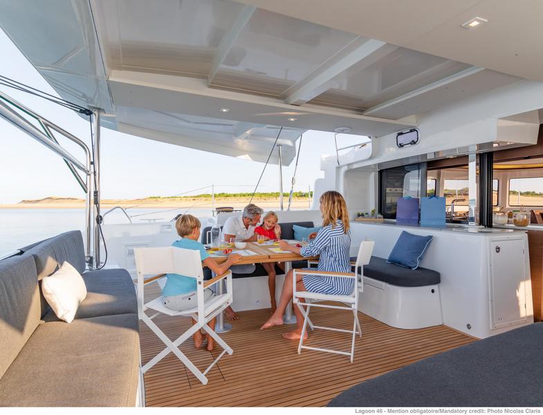 Book yachts online - catamaran - Lagoon 46 - Naya II - rent