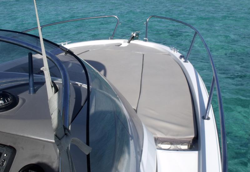 Book yachts online - motorboat - Cap Camarat 6.5 WA - Cigala - rent