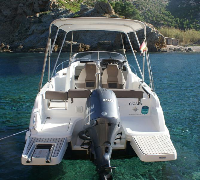 Book yachts online - motorboat - Cap Camarat 6.5 WA - Cigala - rent