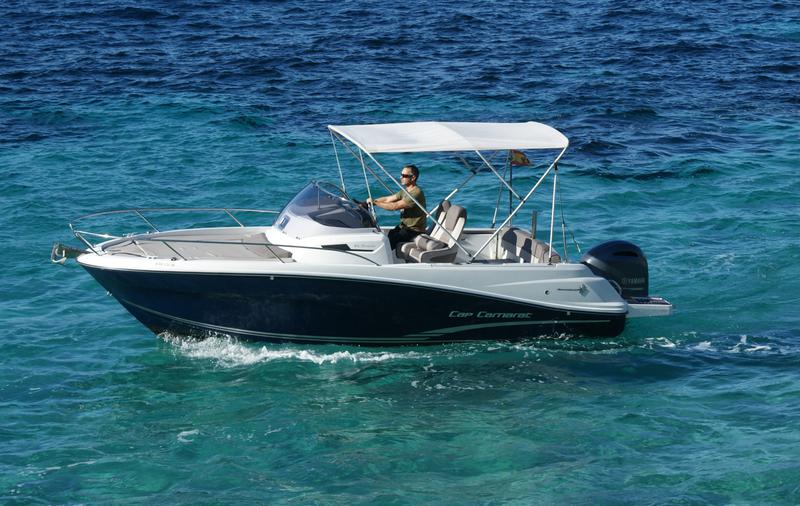 Book yachts online - motorboat - Cap Camarat 6.5 WA - Cigala - rent