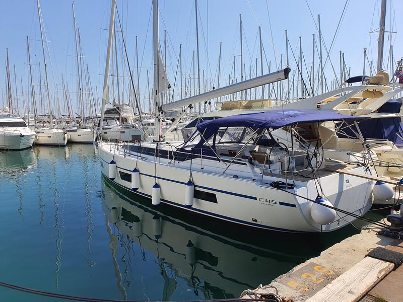 Book yachts online - sailboat - Bavaria C45 - Blue Diamond - rent