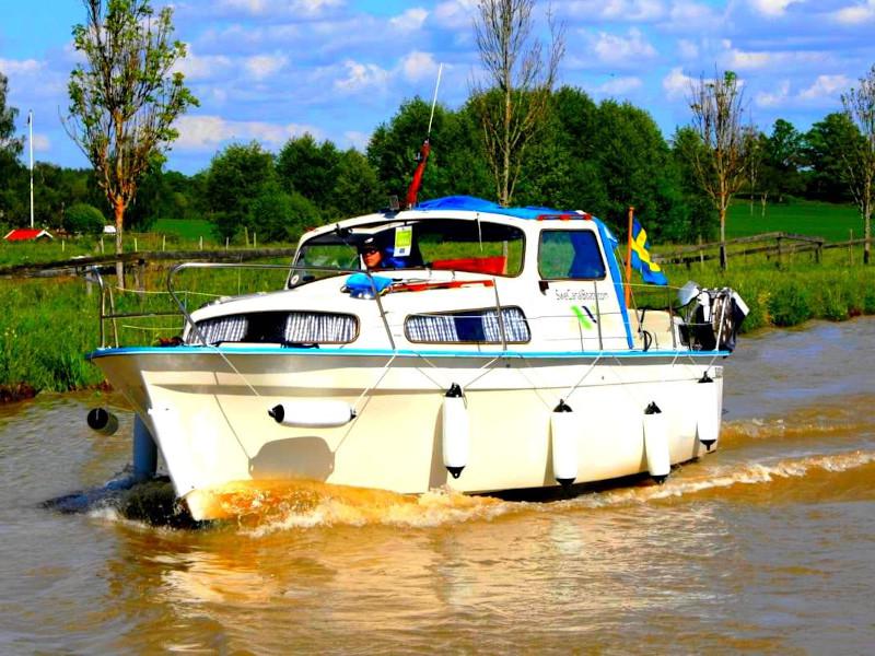 Book yachts online - motorboat - Albin 25 - Gota 1 - rent