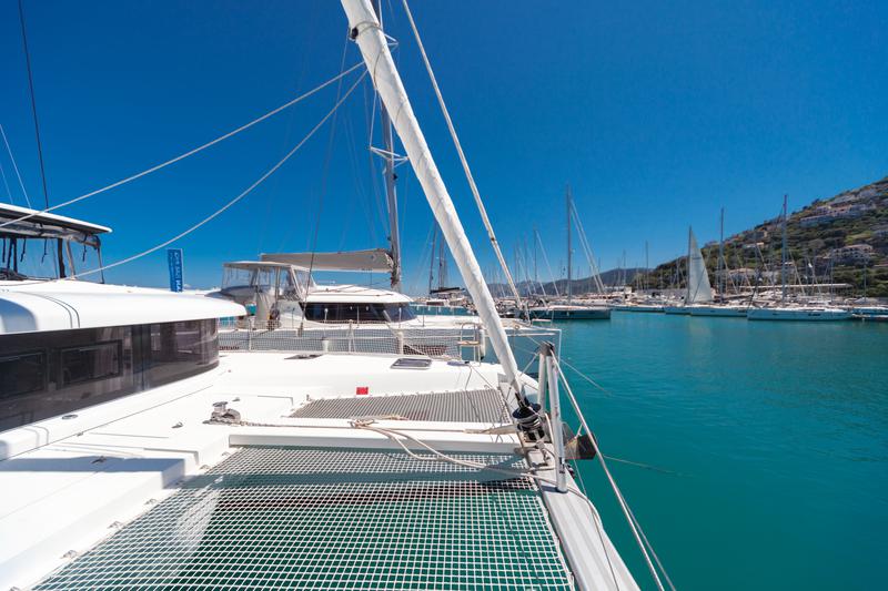 Book yachts online - catamaran - Lagoon 42 - Frangy (New 2021) - rent