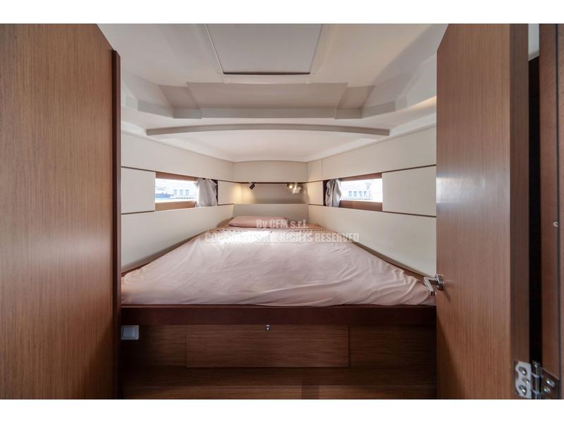 Book yachts online - sailboat - Oceanis 38.1 - Dollie - rent