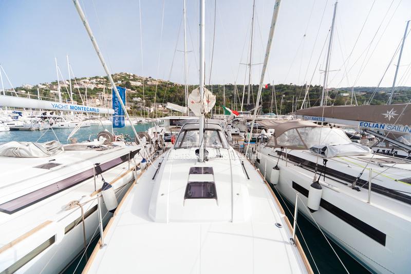 Book yachts online - sailboat - Oceanis 38.1 - Dollie - rent