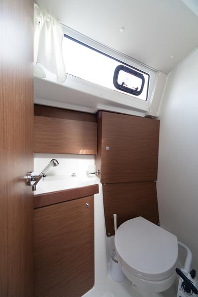 Book yachts online - sailboat - Oceanis 38.1 - Dollie - rent