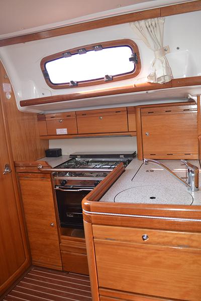 Book yachts online - sailboat - Bavaria 35 Match - NorthWind II - rent