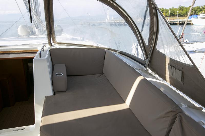 Book yachts online - sailboat - Jeanneau 54 - Jeanneau 54 | with GEN, A/C, inverter, solar panels, bow thruster - rent