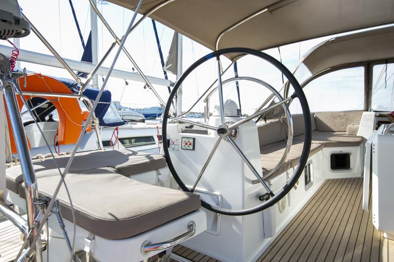 Book yachts online - sailboat - Jeanneau 54 - Jeanneau 54 | with GEN, A/C, inverter, solar panels, bow thruster - rent