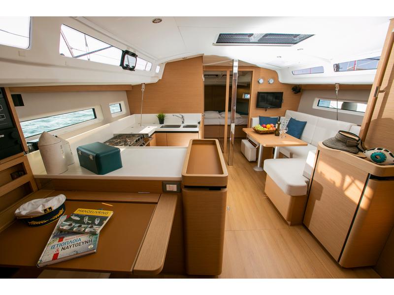 Book yachts online - sailboat - Sun Odyssey 440 - North Wind 44 - model 2023! - rent